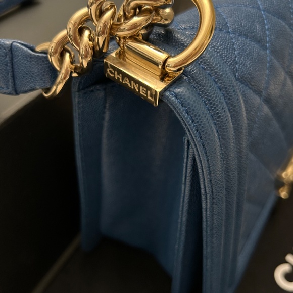 Chanel Boy Medium - Candy Blue - Picture 5 of 5